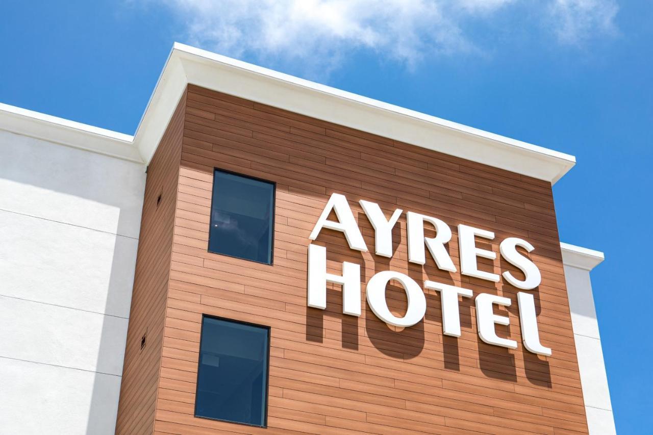 Ayres Hotel Vista Carlsbad Exterior photo